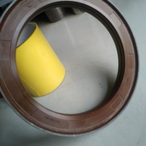 Fluorine rubber skeleton oil seal box oil seal suitable for concrete mixer truck factory direct sales 130*170*18/20, china factory manufacturer