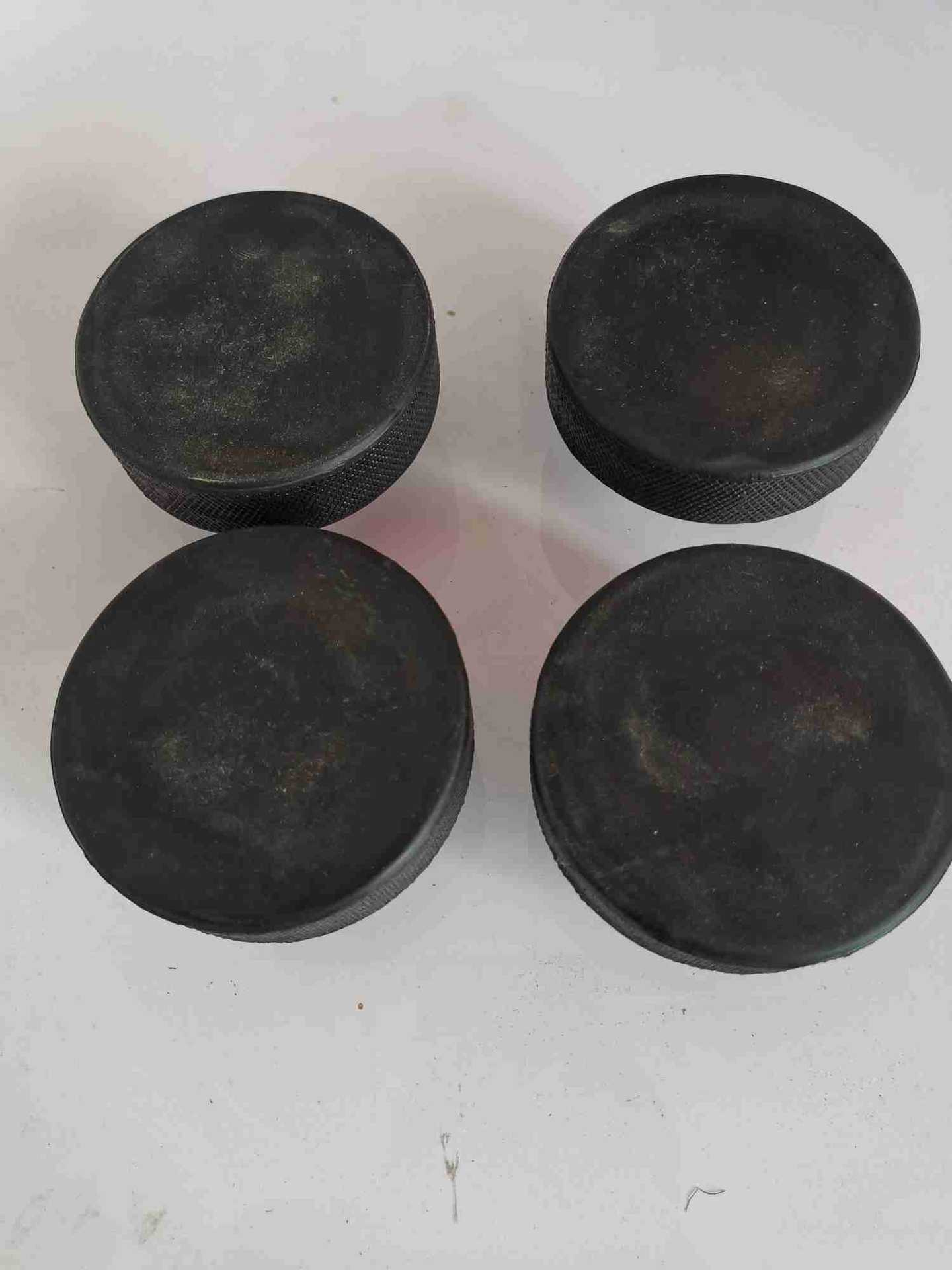 Jack support pads for Tesla Model 3
